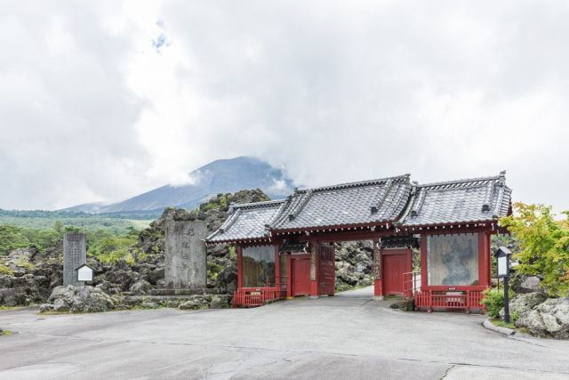 浅間山の大噴火が天明の大飢饉の一因！？溶岩の絶景の裏には歴史的犠牲があった