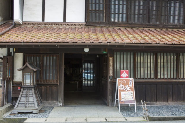 西条の酒で乾杯！広島の酒がおいしい理由