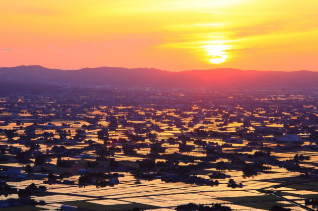 砺波平野と散居村の成り立ち～庄川峡谷から扇状地へと展開～