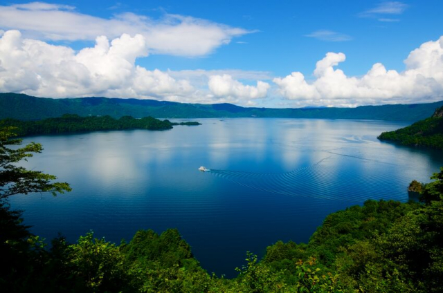 十和田湖の歴史～世界最大の二重カルデラ湖はどうやって生まれた？～