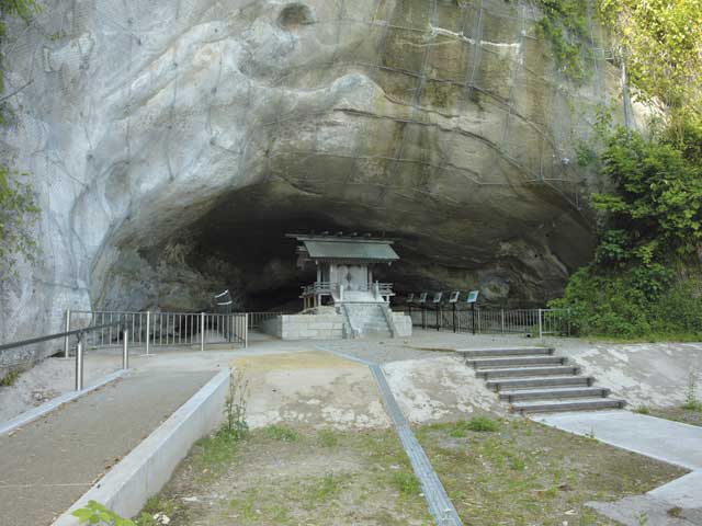 富山の遺跡&古墳は個性派ぞろいで考古学上に残るスゴイものも！