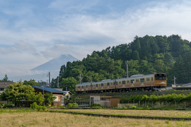 富士急行線は2つの路線から成り立つ登山鉄道！