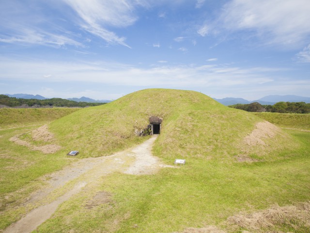 西都原古墳群とは？巨大古墳をはじめ数百基の古墳が密集