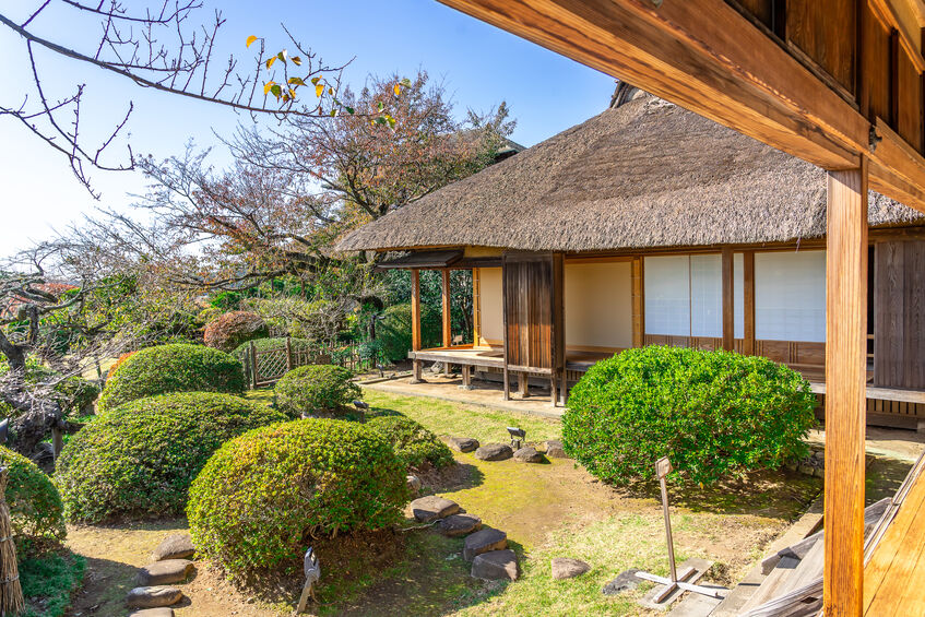 水戸】偕楽園の見どころをご紹介 梅が咲き誇る天下の名園を散策しよう お土産情報も♪ - まっぷるウェブ