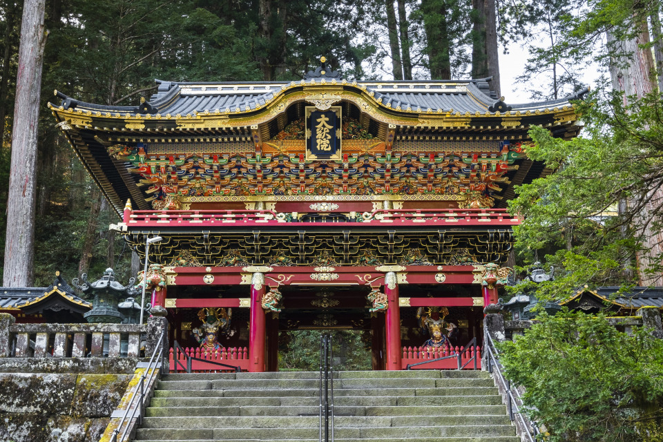 日光山輪王寺大猷院】３代将軍家光公を祀る仏教美術の世界 - まっぷる