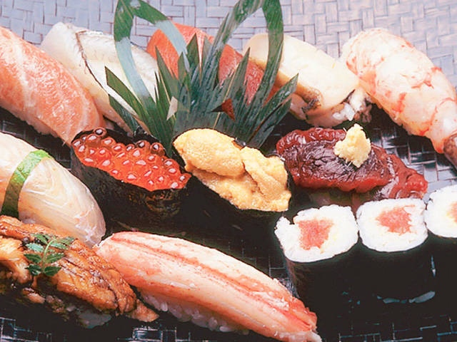 宮城 石巻 寿司 海鮮丼 旬の魚介がてんこ盛りの金華丼を味わおう まっぷるトラベルガイド