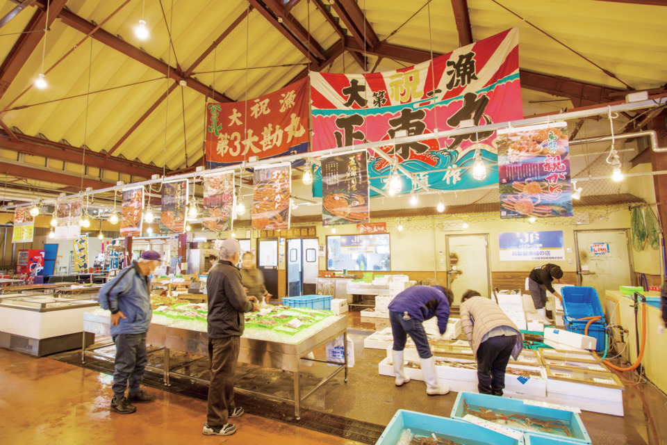 鳥取港海鮮市場「かろいち」のグルメ＆みやげ情報 鳥取の台所に行こう！ - まっぷるウェブ