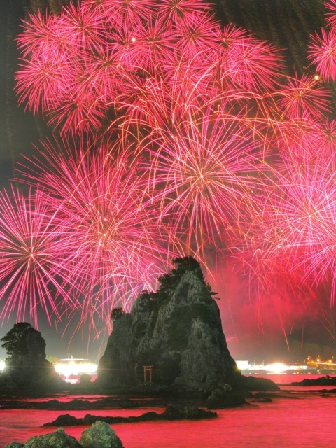 和歌山県のおすすめの花火大会 21年版 打ち上げ数 開催日 人出など情報満載 まっぷるトラベルガイド