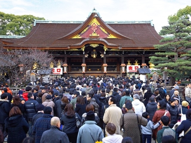 京都府のおすすめの初詣スポット 版 参拝時間やアクセス 例年の人出など情報満載 観光旅行メディア まっぷるトラベルガイド