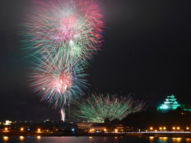 九州のおすすめの花火大会 21年版 打ち上げ数 開催日 人出など情報満載 まっぷるトラベルガイド