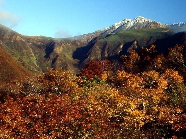 秋田県のおすすめの紅葉スポット 21年版 例年の見頃時期やイベント ライトアップなど情報満載 まっぷるトラベルガイド