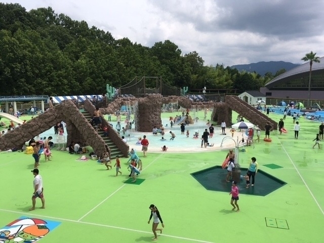 前畑 古川記念プール 橋本市運動公園 プール まっぷるトラベルガイド