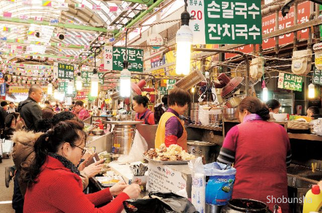 ソウルの 市場 屋台 でローカルb級グルメを食べ尽くせ まっぷるトラベルガイド