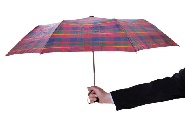 メンズ折り畳み傘おすすめ15選！折り畳み傘で天候急変のピンチを乗り切ろう